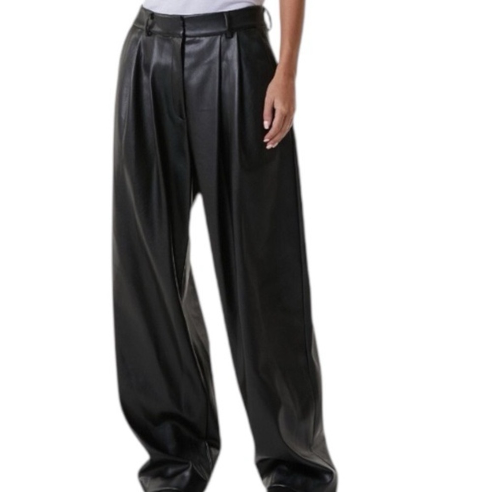 STEVE MADDEN Vegan Leather Wide Leg Black Pleated Trousers Size Small NWT